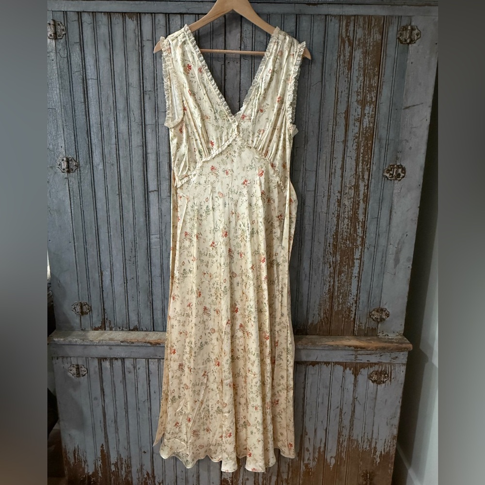 Doen Tahlia Silk Dress Flowering Meadow L NWT